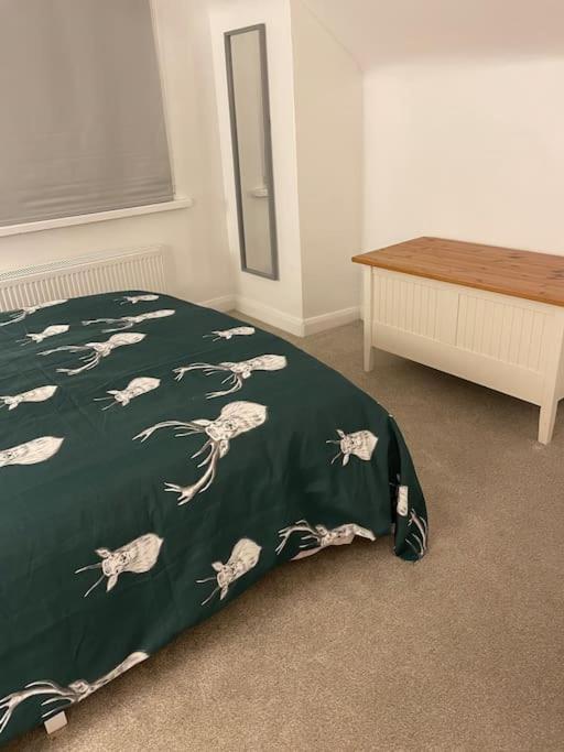Stylish & Spacious 2 Storey, 3 Bed Apartment Gravesend Zewnętrze zdjęcie